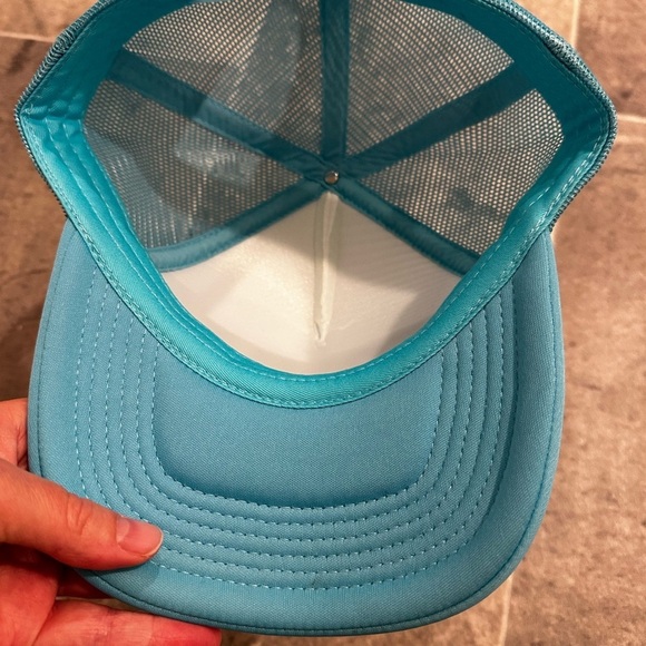Truly Blue and White Trucker Hat NWOT - Picture 3 of 3